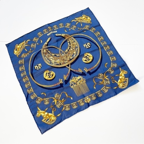 Authentic Hermes Blue Les Cavaliers D’or Gold Silk Square Scarf with Box - Picture 2 of 15